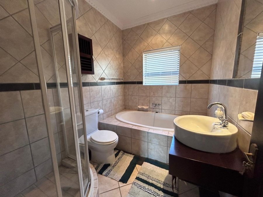 3 Bedroom Property for Sale in Jeffreys Bay Central Eastern Cape